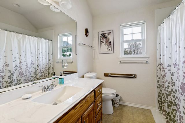 1425 Tobie Layne Street, Benbrook, TX 76126