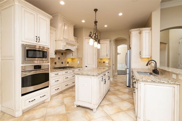 1917 Sterling Trace Drive, Keller, TX 76248