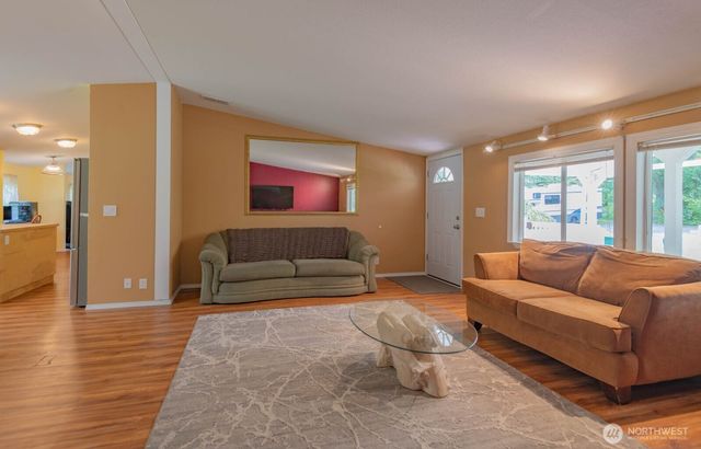 239 Robinson Road, Port Angeles, WA 98362
