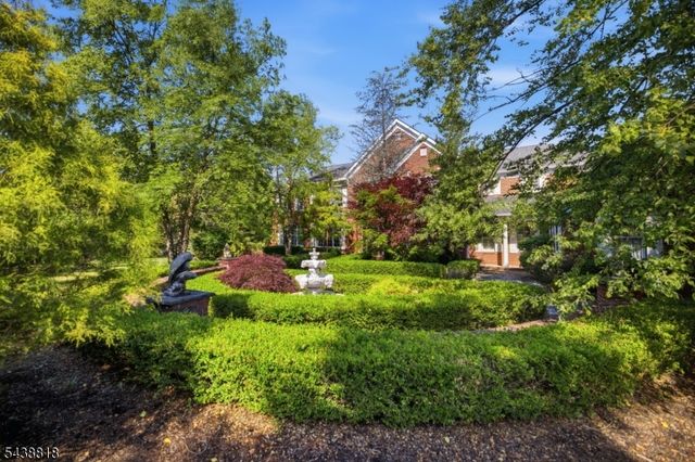 60 Morgan Dr, Sparta Twp., NJ 07871