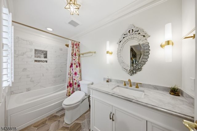 60 Morgan Dr, Sparta Twp., NJ 07871