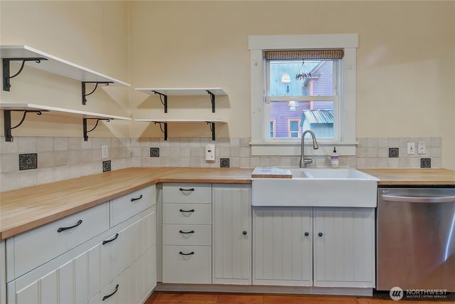 717 S L Street, Tacoma, WA 98405