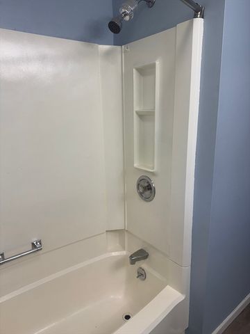 1219 Pawtucket Blvd 75, Lowell, MA 01854