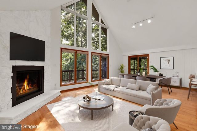 986 WALDEN RD, Hedgesville, WV 25427