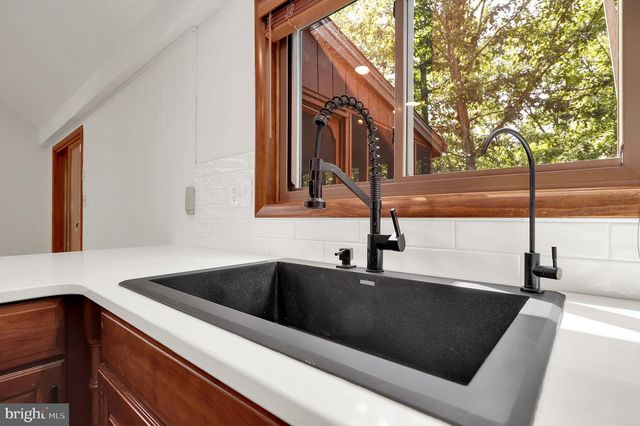 986 WALDEN RD, Hedgesville, WV 25427