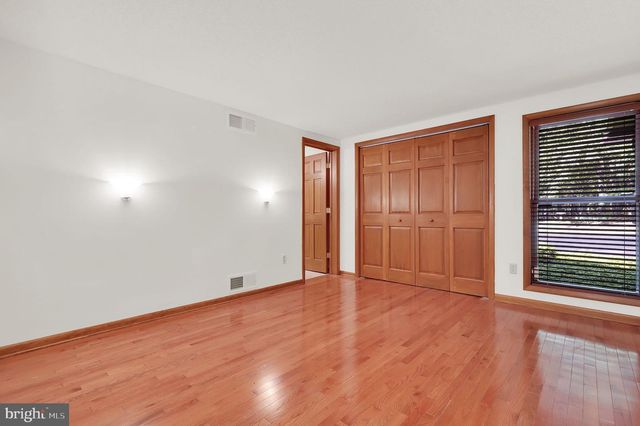 986 WALDEN RD, Hedgesville, WV 25427