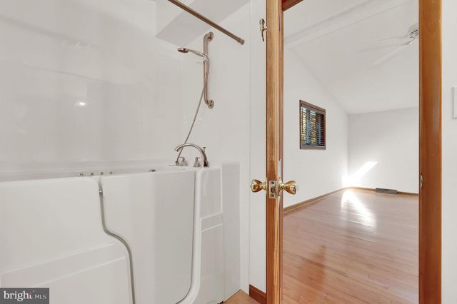 986 WALDEN RD, Hedgesville, WV 25427