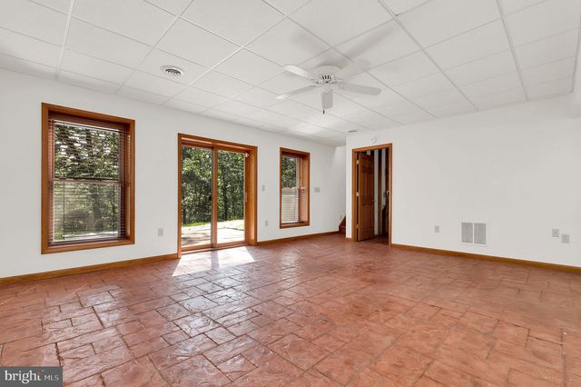 986 WALDEN RD, Hedgesville, WV 25427