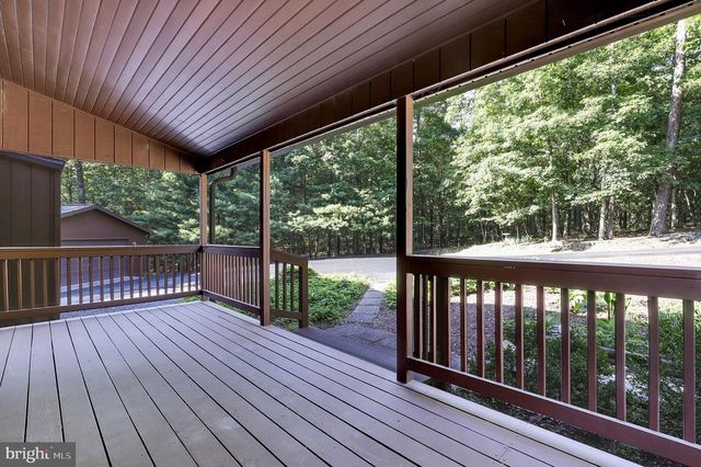 986 WALDEN RD, Hedgesville, WV 25427