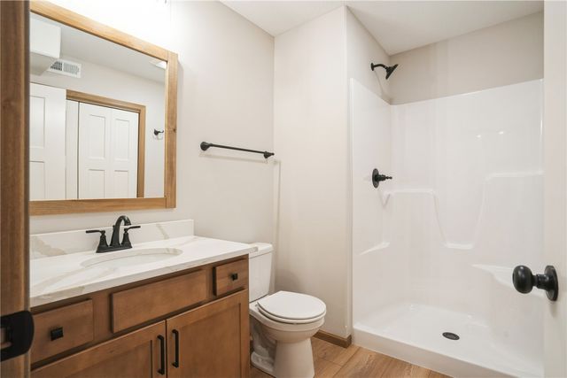 3329 Center Court, Robins, IA 52328