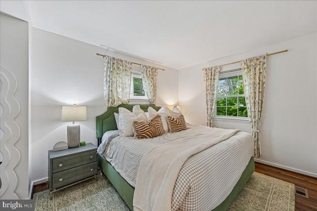 6722 WILLIAMS DR, Alexandria, VA 22307