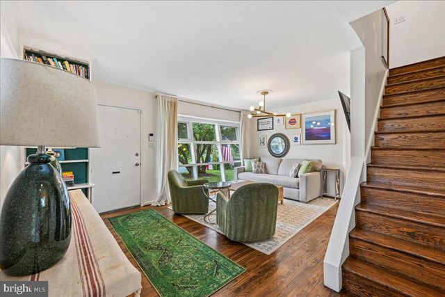 6722 WILLIAMS DR, Alexandria, VA 22307