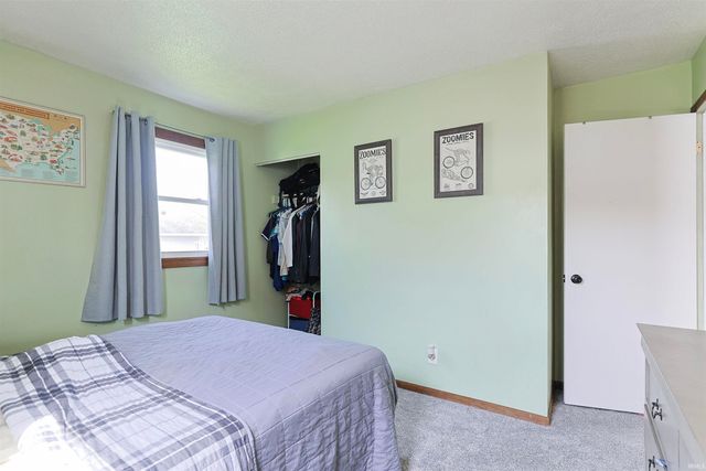 915 S Dale Avenue, Mishawaka, IN 46544