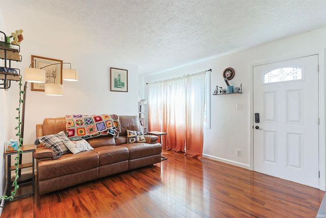 915 S Dale Avenue, Mishawaka, IN 46544