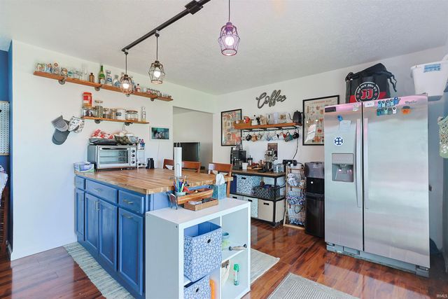 915 S Dale Avenue, Mishawaka, IN 46544