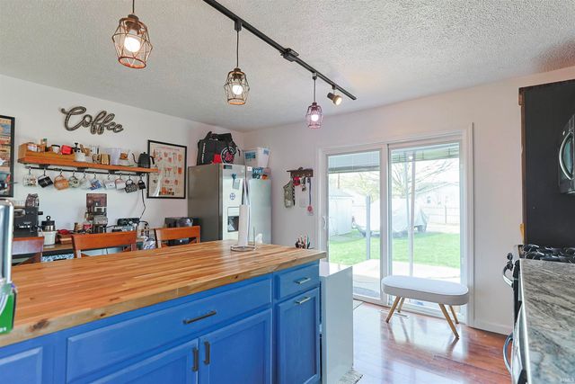 915 S Dale Avenue, Mishawaka, IN 46544