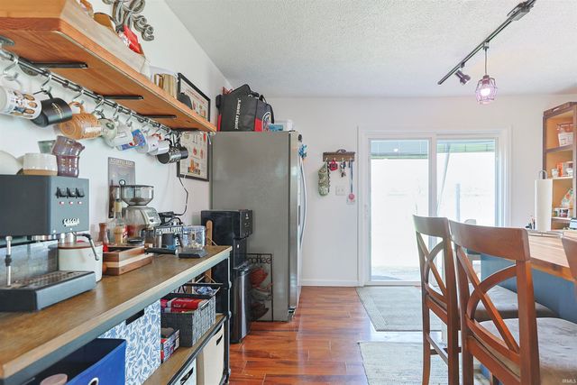 915 S Dale Avenue, Mishawaka, IN 46544
