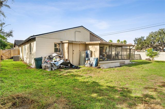 5721 CARROLLWOOD MEADOWS DRIVE, Tampa, FL 33625