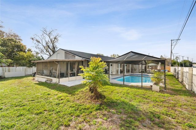 5721 CARROLLWOOD MEADOWS DRIVE, Tampa, FL 33625