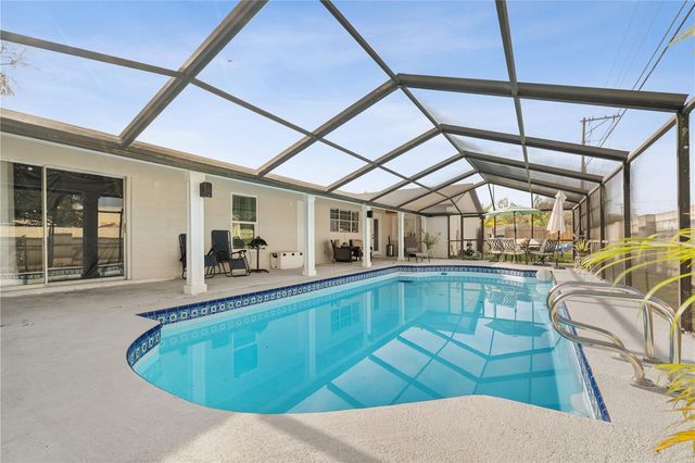 5721 CARROLLWOOD MEADOWS DRIVE, Tampa, FL 33625