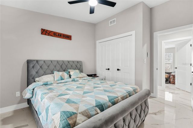 5721 CARROLLWOOD MEADOWS DRIVE, Tampa, FL 33625