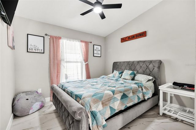 5721 CARROLLWOOD MEADOWS DRIVE, Tampa, FL 33625