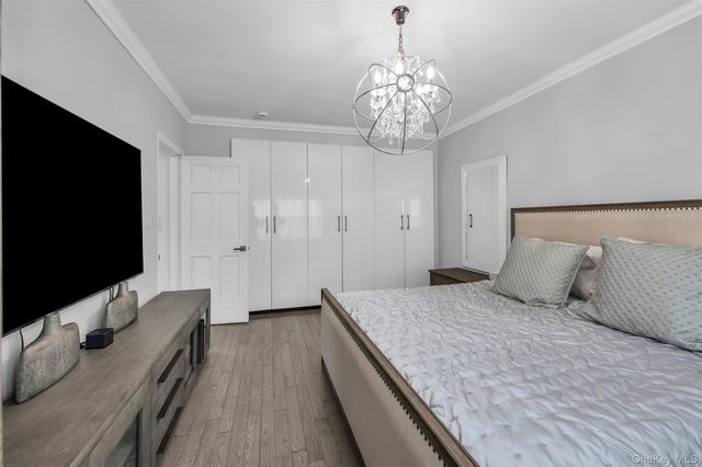 261 Central Avenue D1, Lawrence, NY 11559