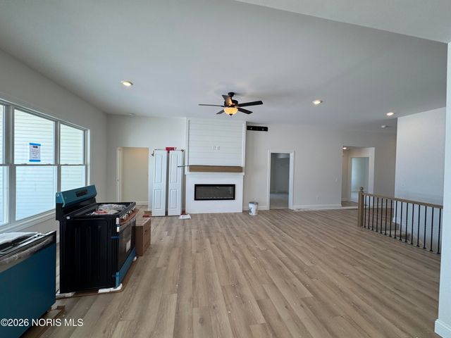 1324 Limerick Lane, Waterville, OH 43566