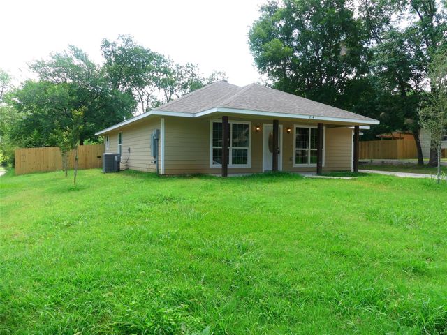 214 Braz, Bonham, TX 75418