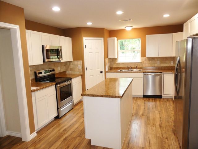 214 Braz, Bonham, TX 75418