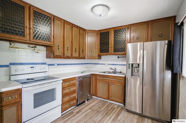 3006 Wayne Street, Bellevue, NE 68005