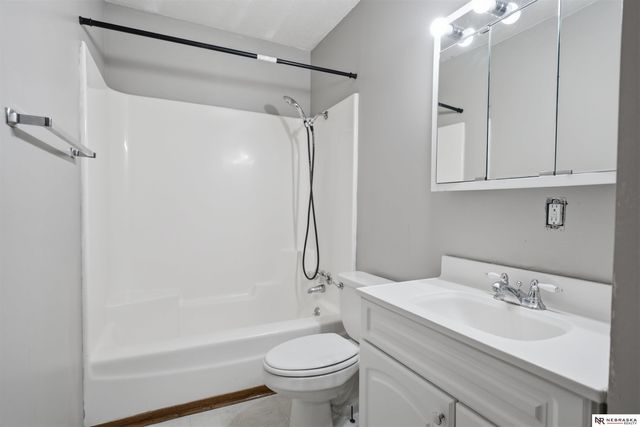 3006 Wayne Street, Bellevue, NE 68005