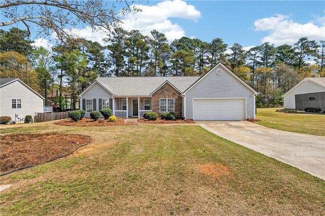 716 Manor Ridge Drive, Loganville, GA 30052