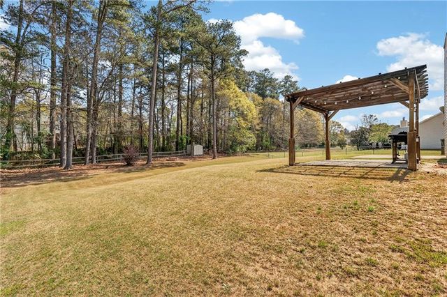 716 Manor Ridge Drive, Loganville, GA 30052