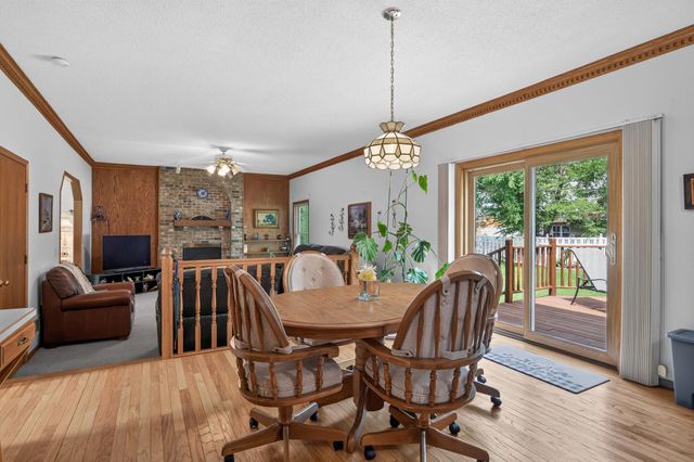 2230 Woodbridge Way, Woodbury, MN 55125