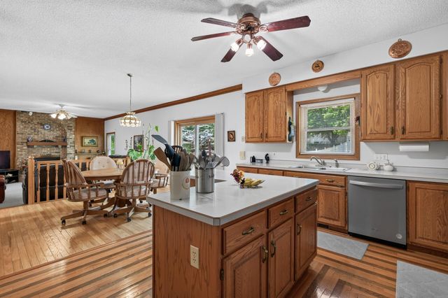 2230 Woodbridge Way, Woodbury, MN 55125