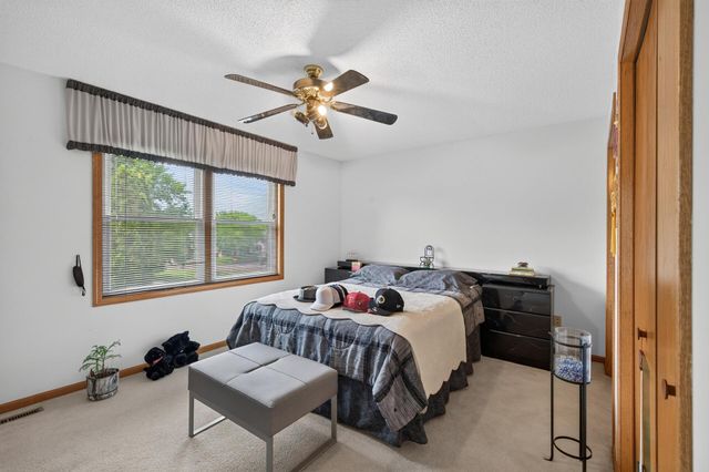 2230 Woodbridge Way, Woodbury, MN 55125