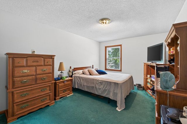 2230 Woodbridge Way, Woodbury, MN 55125