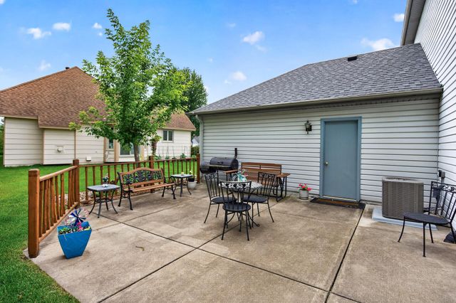 2230 Woodbridge Way, Woodbury, MN 55125