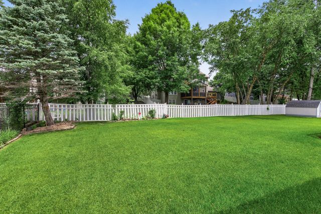 2230 Woodbridge Way, Woodbury, MN 55125