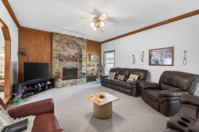 2230 Woodbridge Way, Woodbury, MN 55125