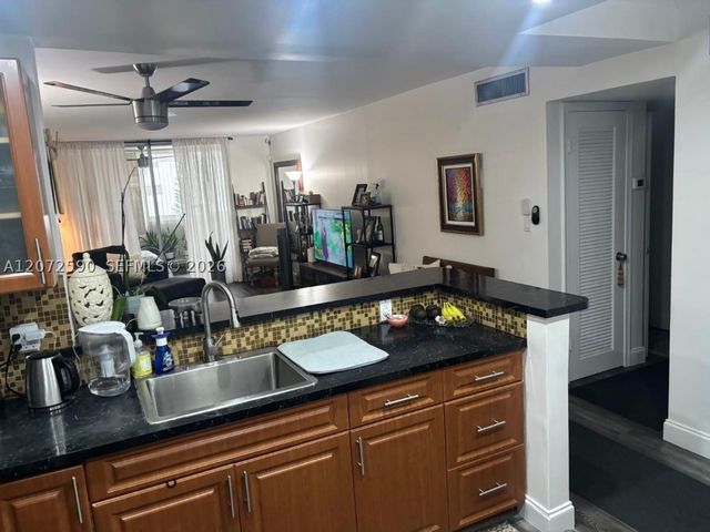 500 NE 12th Ave 704, Hallandale Beach, FL 33009