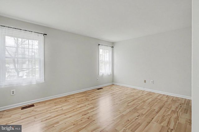 306 LOUNSBURY CT NE, Leesburg, VA 20176