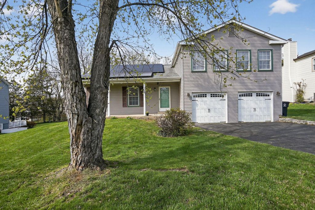 306 LOUNSBURY CT NE, Leesburg, VA 20176
