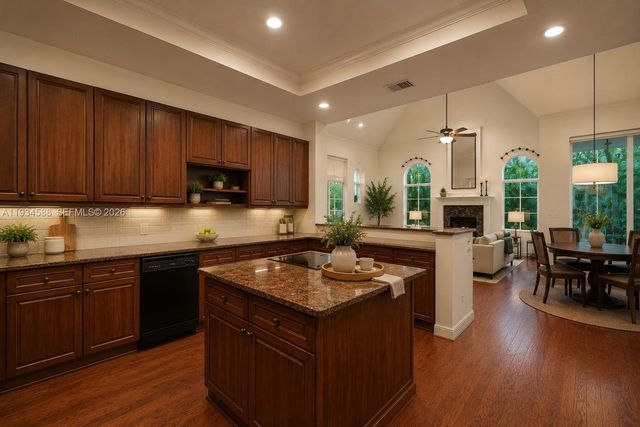 5724 Oakmont Avenue, Hollywood, FL 33312