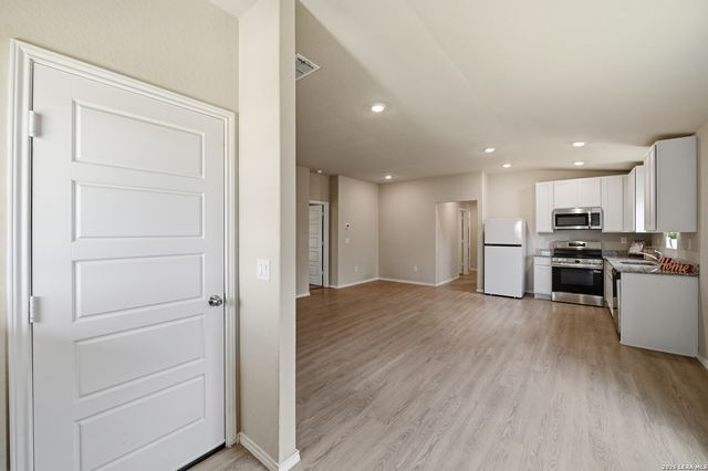 5731 FALCON POINT, San Antonio, TX 78222