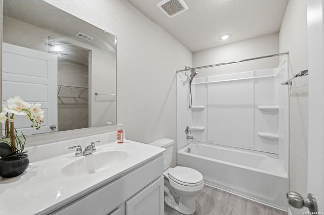5731 FALCON POINT, San Antonio, TX 78222