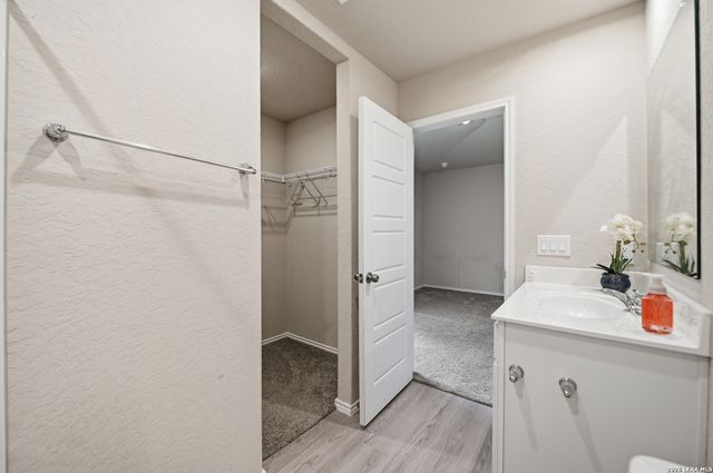 5731 FALCON POINT, San Antonio, TX 78222