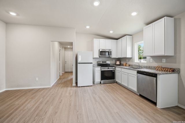 5731 FALCON POINT, San Antonio, TX 78222