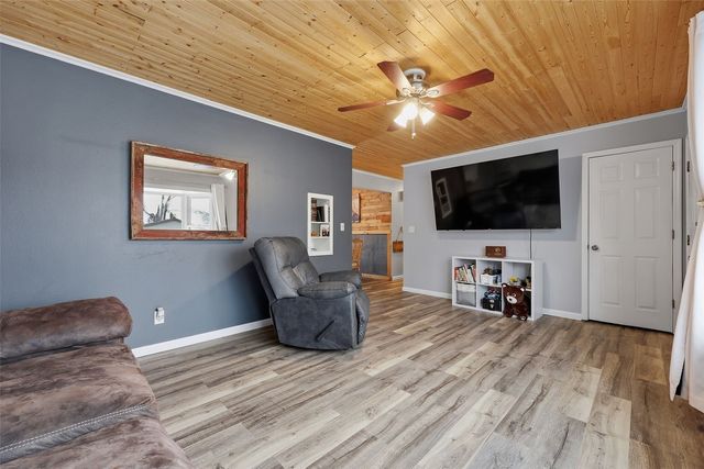 3150 7th St, Marion, IA 52302